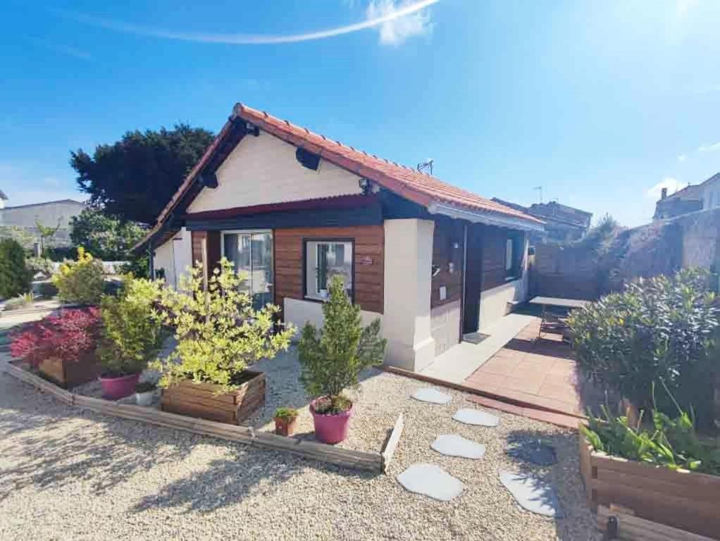 Le Clos Des Passiflores Pons Eksteriør bilde